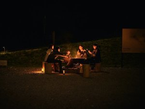 食後には焚き火を囲んでマシュマロ&Hygge Time♪