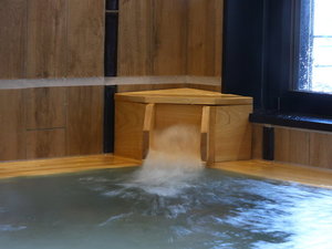 ���嗁��@����