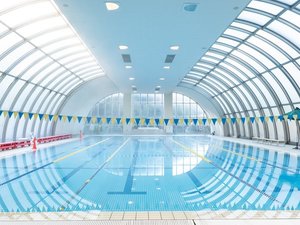 屋内温水プール(水曜日定休日・年末年始休館)