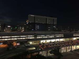 夕方(新大阪駅側)