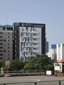 ホテル外観(JR新大阪駅より徒歩3分)