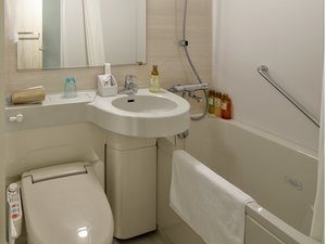 ユニットバスでのご案内となります。※アメニティはフロントにございます。