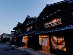 �����d�˂����h��̏��ƌ��z/�\���F ASAMA 101�����[.�\���� ASAGIRI 201�����[