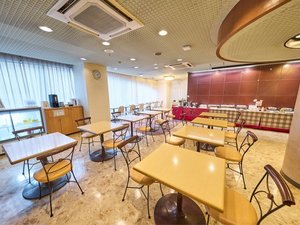 朝食会場