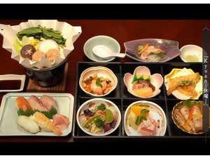 夕食一例　休庵オリジナル寿司御膳※季節により内容が変わることがございます