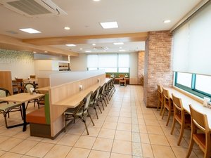 【朝食ラウンジ】1階にて(AM6:30〜9:30)
