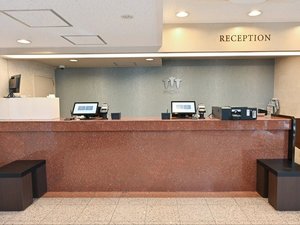 広々としたロビーで皆様のご到着を心よりお待ちしております