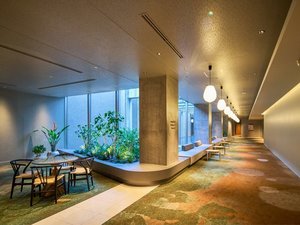 【3Fロビー廊下】