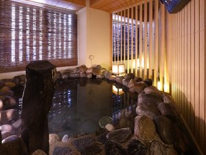 ■男性大浴場岩風呂(TV付き)
