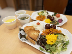朝食