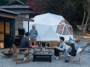 ���R�O�����s���O�ނ��т̎{�ݎʐ^1