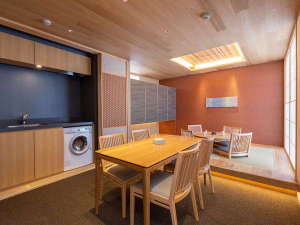 �y���s�{:�_���E���R�E�k������ӁzKAREN���s���R