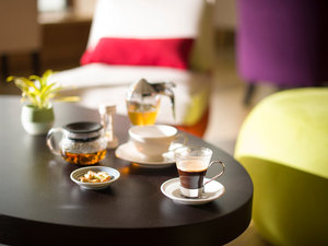 【なごむ】お茶の宝庫「姫宿TEA STAND」コーヒーはミルで挽き、挽き立てをお召し上がりください。