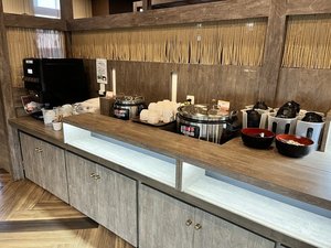 朝食レストラン ご飯・スープ・味噌汁コーナー
