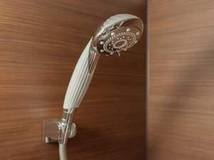 エクゼクティブルーム ReFaのマイクロバブルが、肌と髪を美しく導きます