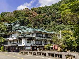 一の湯 本館 外観