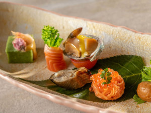 【極み会席】春(2026年3月〜5月)先付け&酒 菜 ・よもぎ豆腐・日光ゆば薬膳仕立て 梅水晶 ・人参カステラ