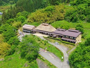 *【外観】伝統建築と自然美が調和する特別な空間で寛ぎのひとときを