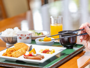 彩り豊かな和洋メニューを自由に選べる朝食ブッフェ。