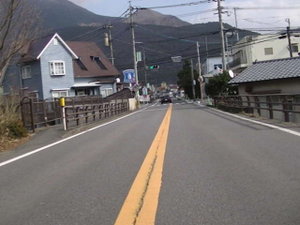 インターから市街地別府方面とにかく直線ジョイフルが見えるまで