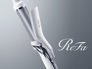 ReFa CURL IRON アメニティバー内の貸出カードをフロントへお持ちくださいませ。