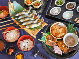 【朝食バイキング】朝食は地元の食材を使用したビュッフェスタイル!季節ごとにメニューは変更します。