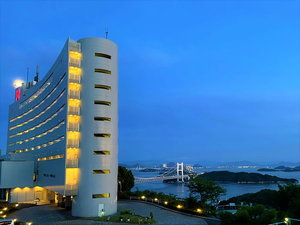 瀬戸内海を見渡す夕景をぜひご覧ください