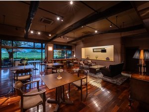 2024年8月、リニューアルしたロビーラウンジ!一部は朝の朝食会場としてもご利用いただけます。