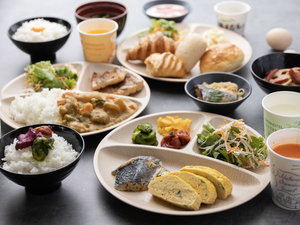 食べ残しゼロを目指して、追加の補充は少しずつ丁寧にご提供しております