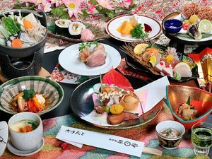 *【会席料理(一例)】季節ごとの味覚を盛り込んだ会席料理。料理長こだわりの味をご堪能ください。
