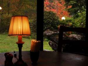 【山梨県蓼科・白樺湖のオーベルジュ】露天風呂のオーベルジュ つつじとかえで