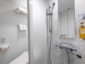 シャワーブースルーム