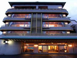 �y���䌧:�����z�z�O�K�j�̏h �O������ �r���