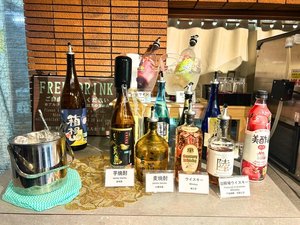 滞在中はアルコール飲み放題