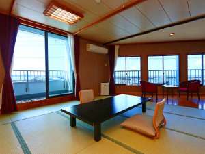 「海が見える和室(バス・トイレ付)」203号室