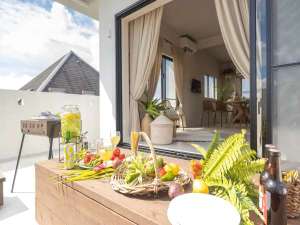 【沖縄県西海岸・東海岸の貸し別荘・コテージ・ヴィラ・コンドミニアム】M Relax