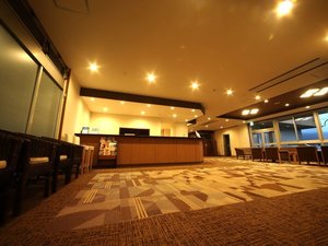 �t�����g�E���r�[