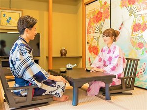 源泉掛け流し露天風呂付客室など豊富な種類の客室をご用意しております。湯宿旅を満喫ください