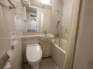 【バスルーム】全室ユニットバスになっております。