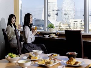 【朝食ビュッフェ】みなとみらいの景色を眺めながら、朝の爽やかなひとときを。