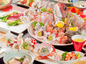 愛媛の厳選食材に舌鼓。美食を堪能できる会席料理をご用意しております。