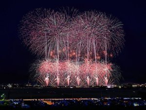 ■大曲花火大会(8月31日開催)<当館から車で約1時間>