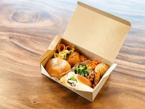 朝食BOX(2種類のパン・プチデザート・サラダ日替わりのデリカテッセン)