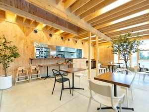 敷地内レストランではランチからディナーまで様々なメニューをご提供。レストランのみのご利用も大歓迎です