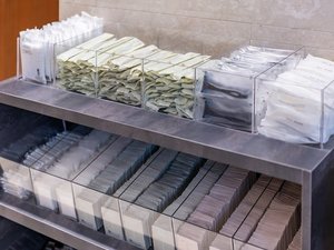 ★アメニティバー★歯ブラシやボディタオル、髭剃り・くし★その他、女性にも嬉しい化粧水やクレンジング等