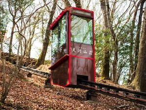 展望貸切風呂まで続くケーブルカー