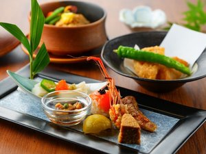 素材にこだわった色鮮やかな会席料理