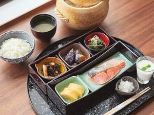 朝食(和食)ワンプレートの朝食で優雅な一日の始まりをお迎えください