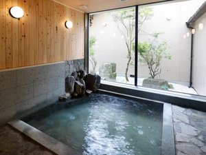 �E�y����z����͒n���̋�ꉷ��B�A���J�����P������̗D���������ł�
