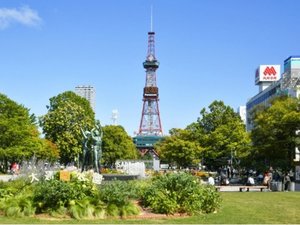 【大通公園】夏はビアガーデン!冬は雪まつり!1年通してイベント満載の人気の公園!